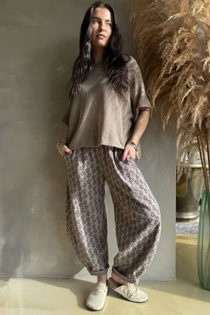 Indira Classic Barrel Pant Mocha & Choc